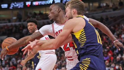  拉文绝平公牛加时负篮网  