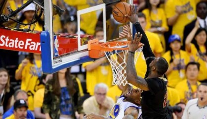  骑士米切尔关键球命中绝杀终结火箭连胜