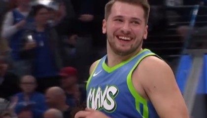  库里三分雨浇灭热火太阳加时鏖战憾负勇士