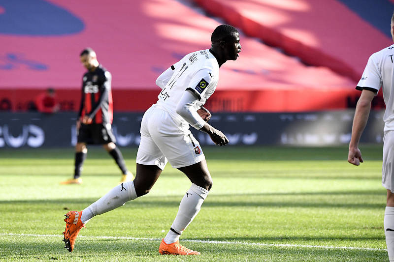  马赛队长头槌制胜，领袖气质助力球队重返正轨