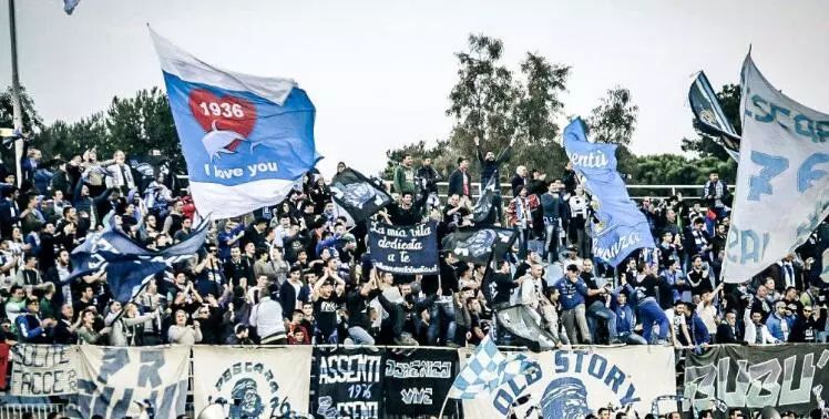 拉齐奥球迷集会抗议，呼吁管理层改善运营  