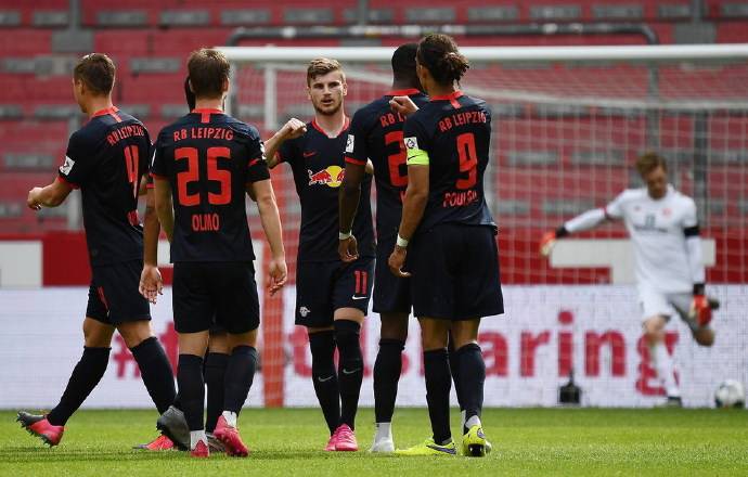 好博体育官方网站- RB莱比锡女足队员跨界助阵，点燃德甲全明星赛热度