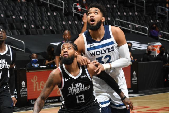 好博体育官网- 森林狼爱德华兹隔扣戈贝尔，爵士防线崩溃  