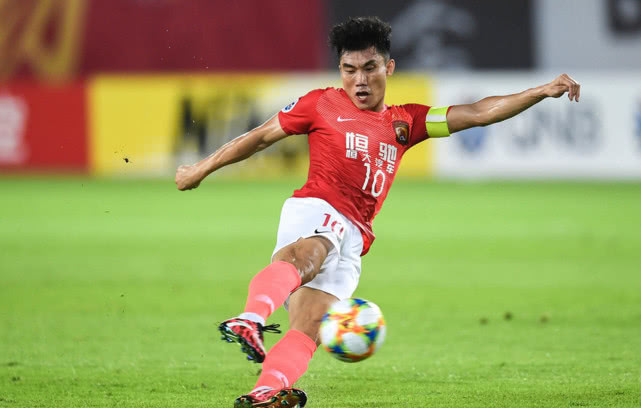 好博体育官网- 波鸿门将低级失误送点，保级之路再生波澜  